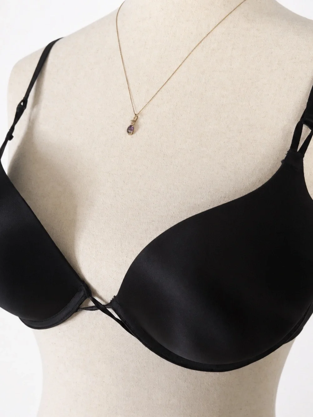 Victoria's Secret Black Bombshell Plunge Bra 32C Max Lift